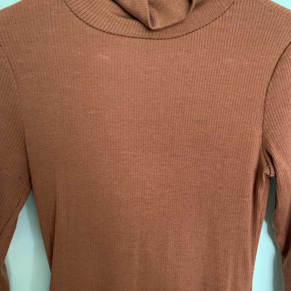 Everlane: The Pima Micro-Rib Turtleneck BodySuit Size Small - Picture 3 of 6